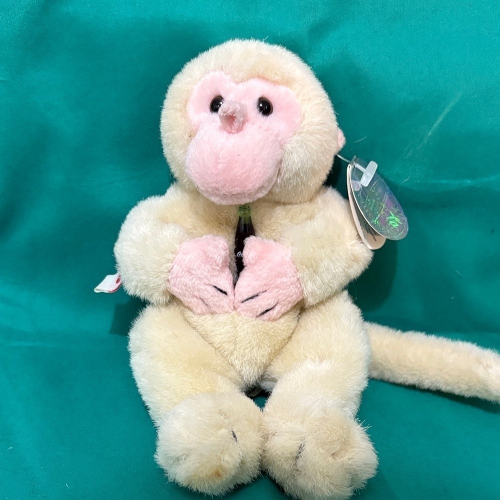 Vintage 1999 International Coca-cola Collection Key Key the snow monkey